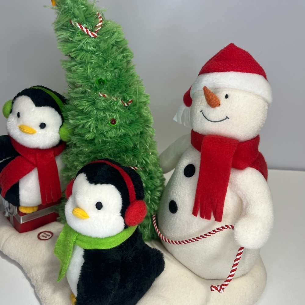 Hallmark Jingle Pals 2006 Very Merry Trio Snowman and Penguins *NOT working* - Picture 5 of 12